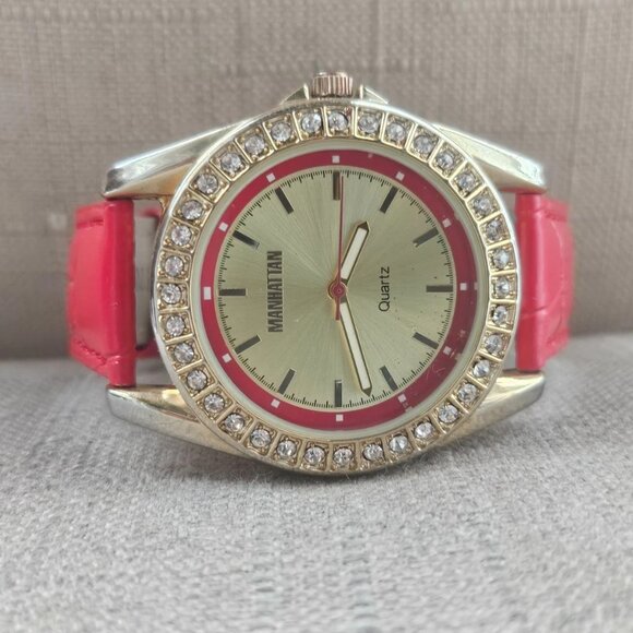 Croton Manhattan Women Wristwatch Red Leather Strap Analog Watch Holidays - Picture 7 of 13